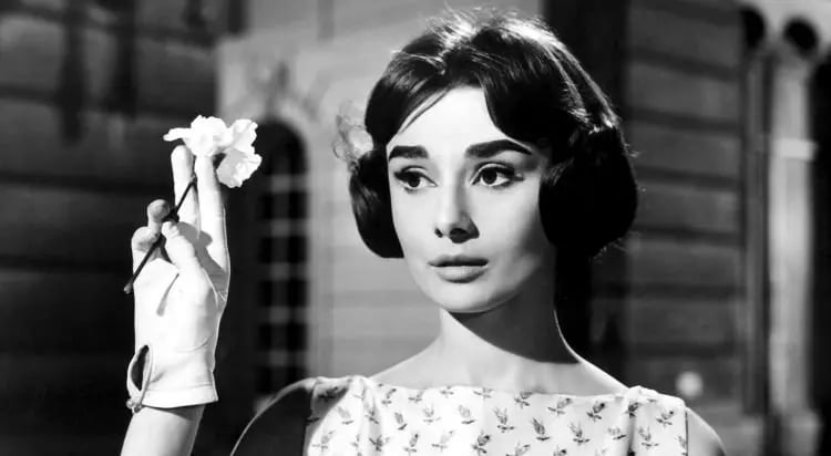 audrey-hepburn-love-in-the-afternoon