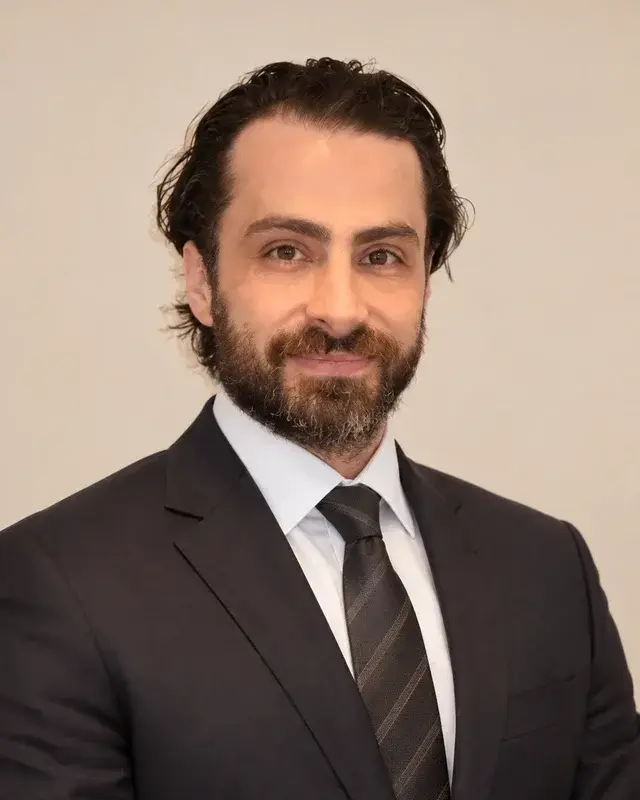 Dr. Ayberk Akçay – Plastic, reconstructive & aesthetic surgeon