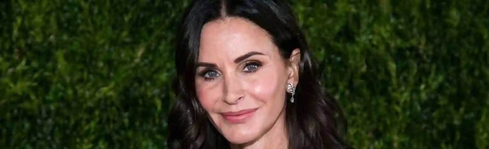 What Did Cosmetic Surgery Do to Courteney Cox's Face?
